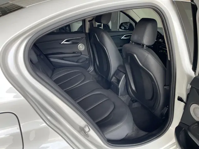 BMW 1 Series — Фото автомобиля 21