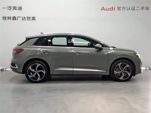 Audi Q4 e-tron — Фото автомобиля 3