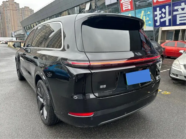 Li Auto L9 — Фото автомобиля 8