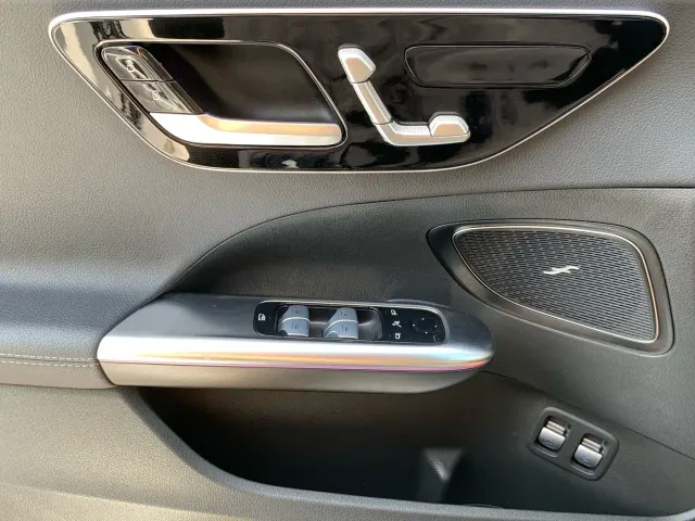 Mercedes-Benz C-Class — Фото автомобиля 20