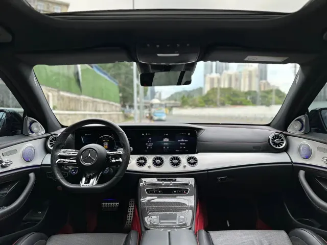 Mercedes-Benz E-Class AMG — Фото автомобиля 9
