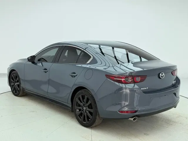 Mazda Axela — Фото автомобиля 6