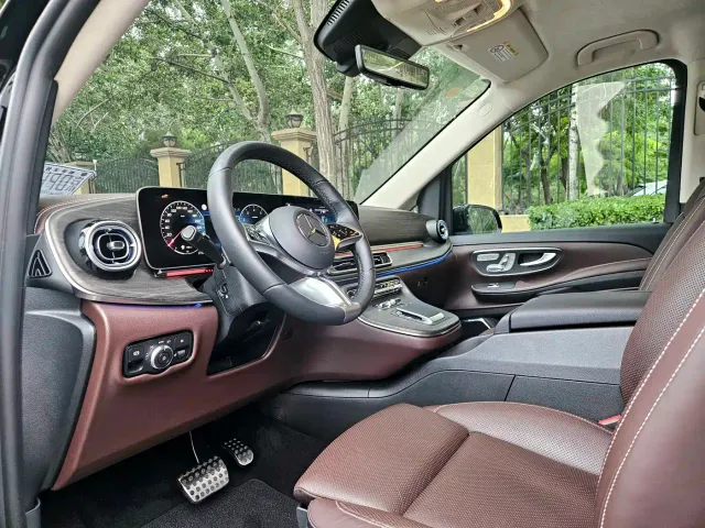 Mercedes-Benz V-Class — Фото автомобиля 6