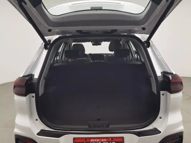 Chery Tiggo 8 — Фото автомобиля 16