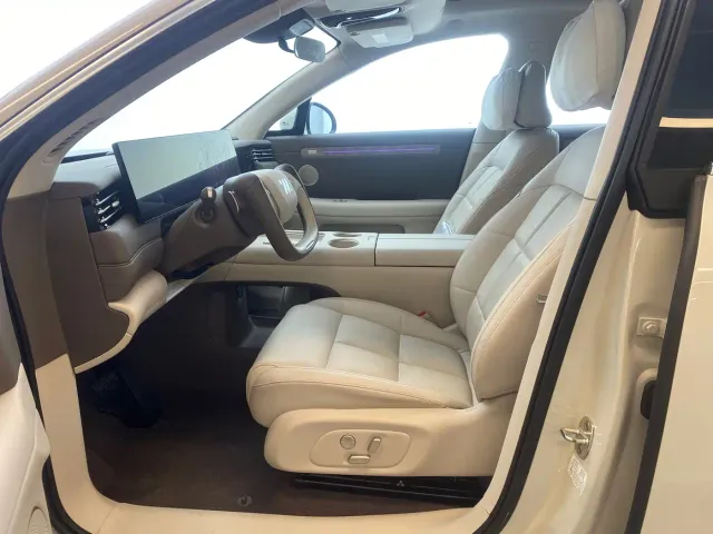 IM Motors LS6 — Фото автомобиля 6
