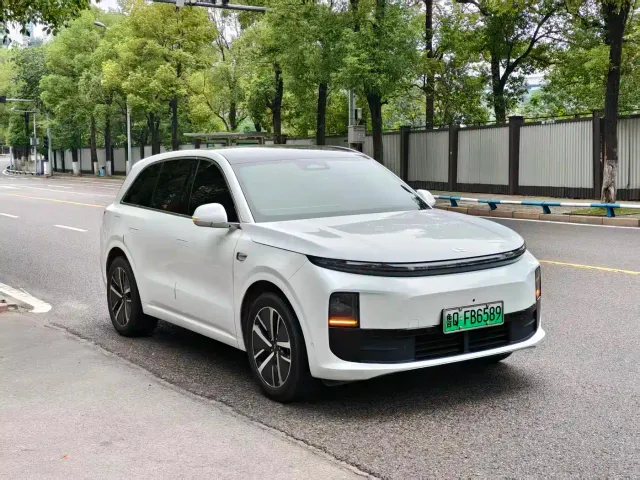 Li Auto L6 — Фото автомобиля 3