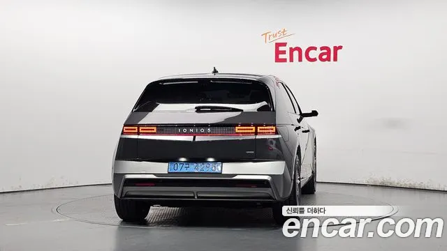 Hyundai Ioniq 5 New — Фото автомобиля 4