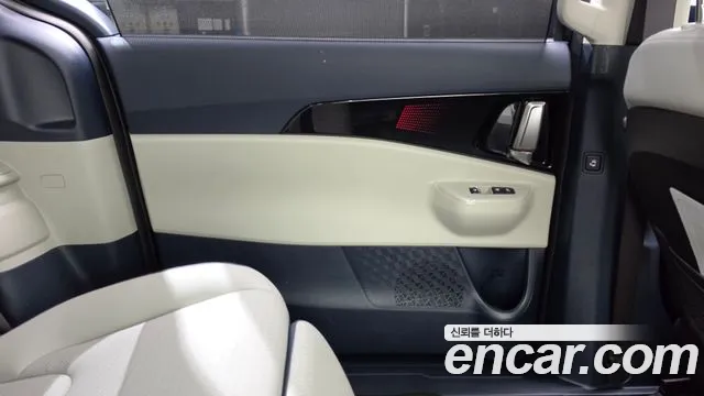 Kia Carnival — Фото автомобиля 14