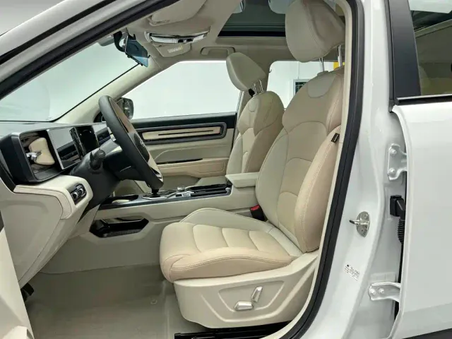 Geely ICON — Фото автомобиля 14