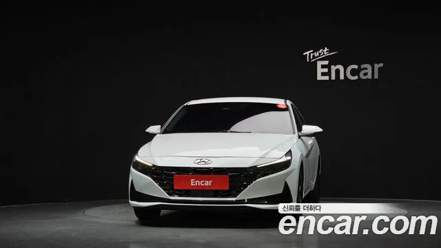 Hyundai Avante CN7 — Фото автомобиля 3