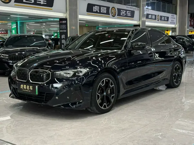 Фотография автомобиля — BMW i3
