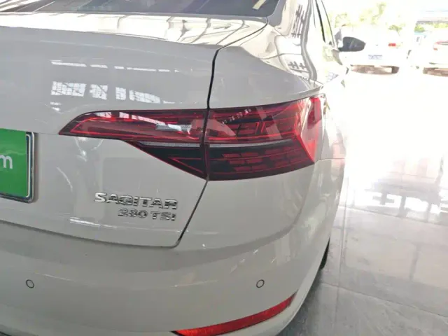 Volkswagen Sagitar — Фото автомобиля 7