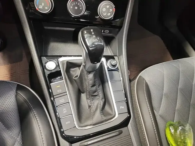 Volkswagen Sagitar — Фото автомобиля 9