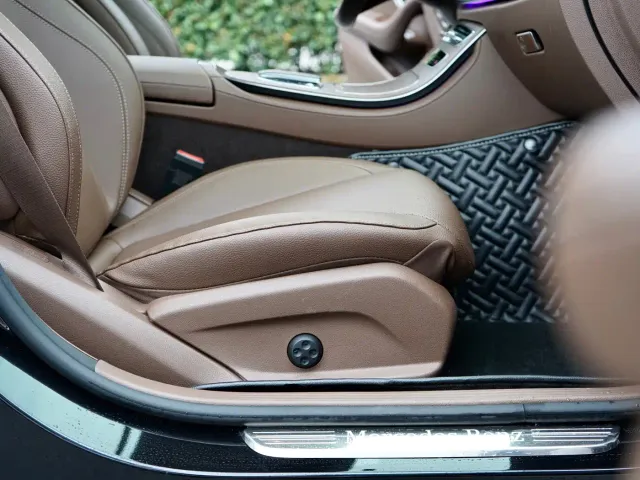 Mercedes-Benz E-Class — Фото автомобиля 14