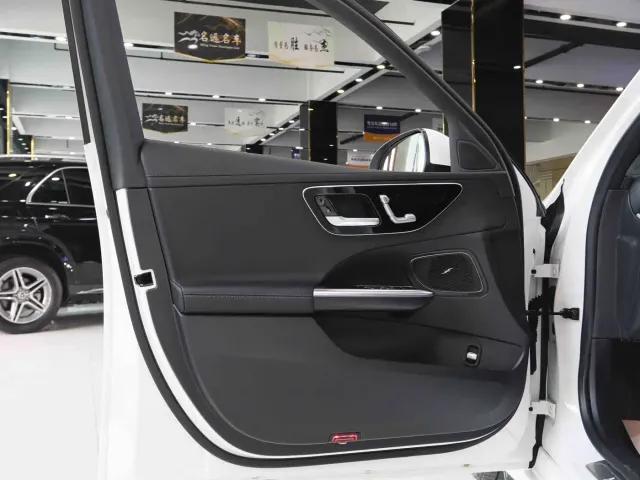 Mercedes-Benz C-Class — Фото автомобиля 6