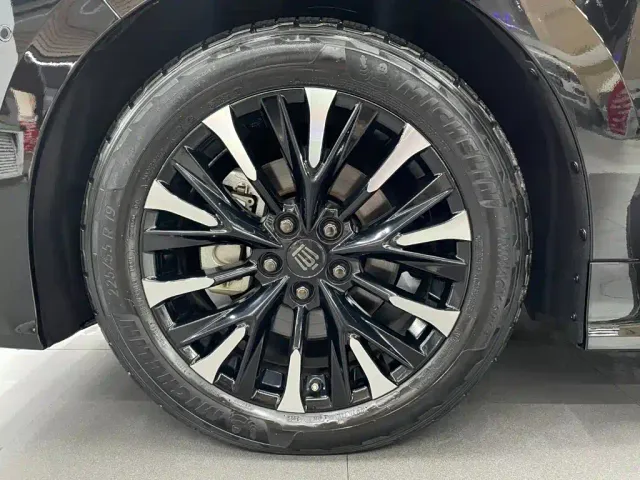 Toyota Vellfire — Фото автомобиля 16