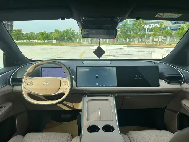 XPeng XPeng G9 2025 Model Long Range Ultra — Фото автомобиля 6