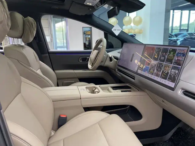 Li Auto i6 — Фото автомобиля 21