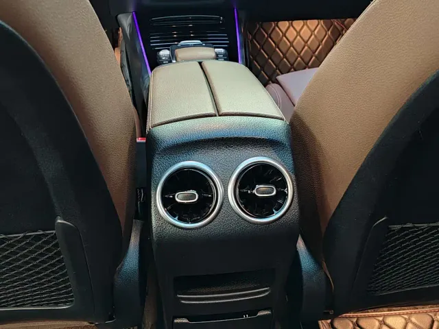 Mercedes-Benz GLB-Class — Фото автомобиля 12