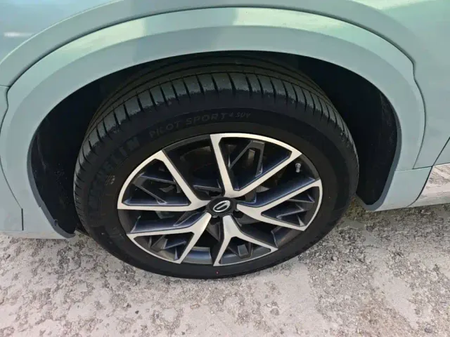 GAC Trumpchi GS8 — Фото автомобиля 22