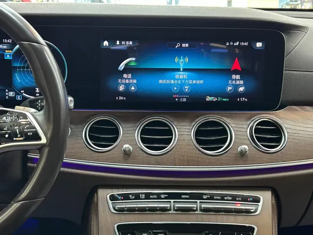 Mercedes-Benz E-Class — Фото автомобиля 18