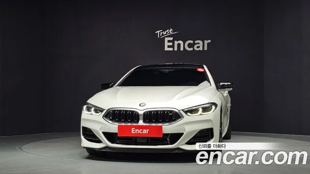 Фотография автомобиля — BMW 8-Series