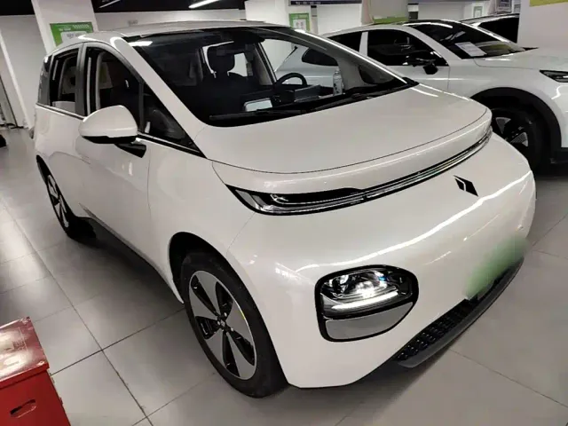 Baojun Cloud — Фото автомобиля 3