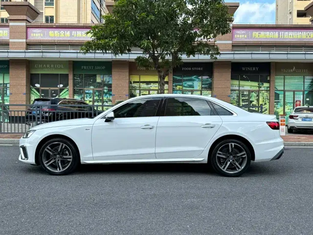 Audi A4L — Фото автомобиля 11