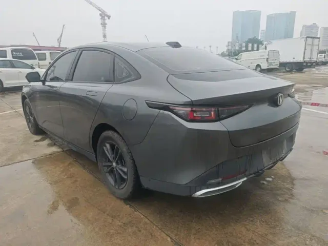 Changan Lamore — Фото автомобиля 4