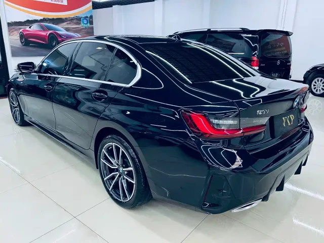 BMW 3 Series — Фото автомобиля 4