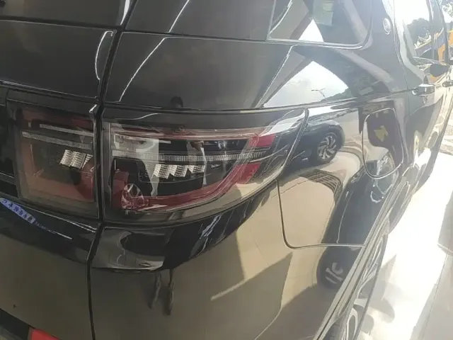 Land Rover Discovery Sport — Фото автомобиля 7