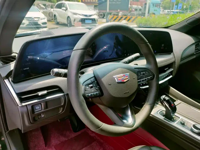 Cadillac CT5 — Фото автомобиля 21