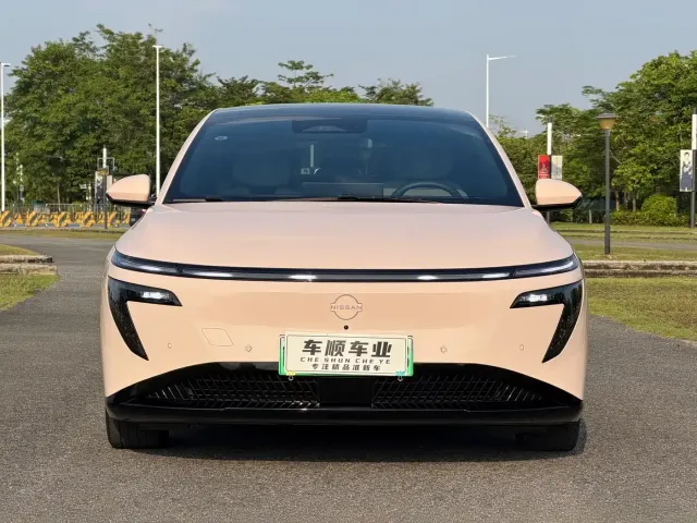 Nissan N7 — Фото автомобиля 2