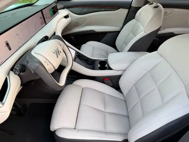IM Motors LS6 — Фото автомобиля 5
