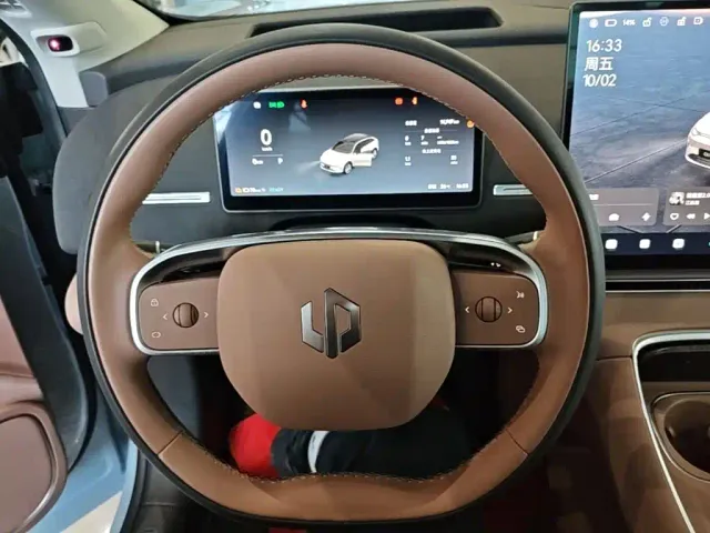 Leapmotor C11 — Фото автомобиля 10