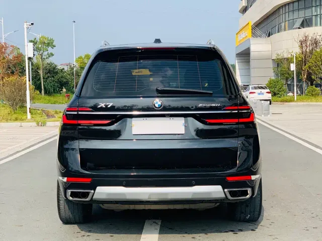 BMW X7 — Фото автомобиля 6