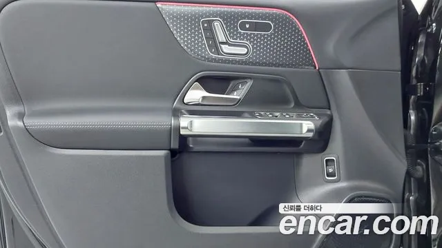 Mercedes-Benz EQB — Фото автомобиля 15