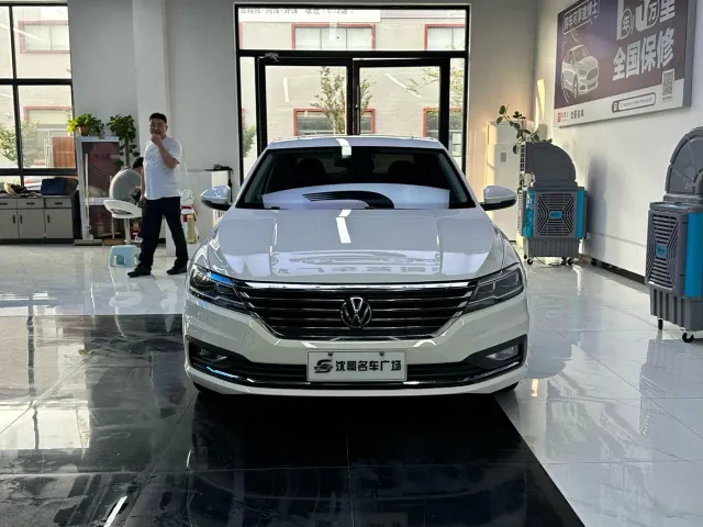 Volkswagen Lavida — Фото автомобиля 2