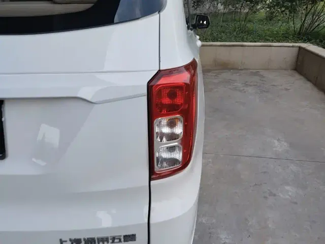 Wuling Hongguang — Фото автомобиля 7