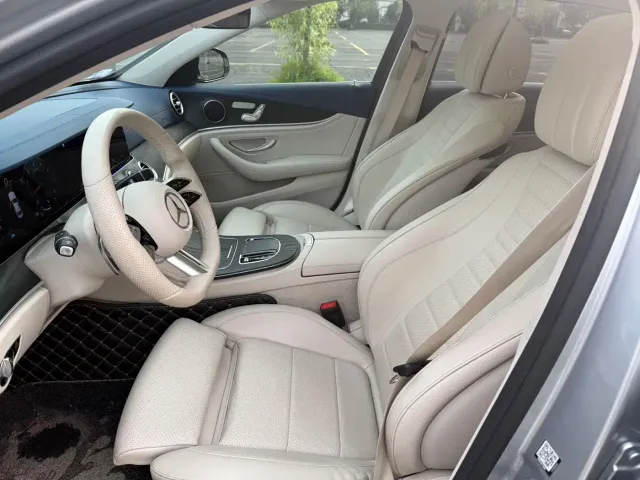 Mercedes-Benz E-Class — Фото автомобиля 11