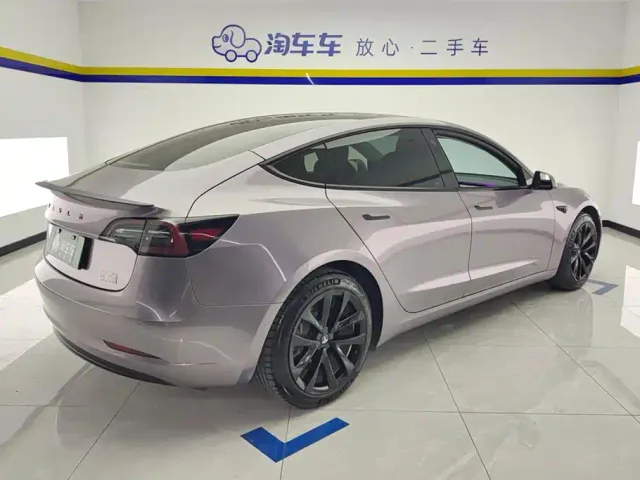 Tesla Model 3 — Фото автомобиля 3
