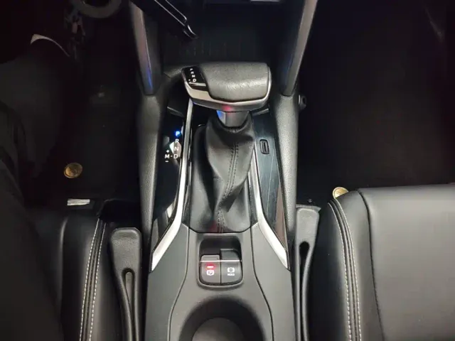 Toyota Frontlander 2022 2.0L CVT Leading Edition — Фото автомобиля 13