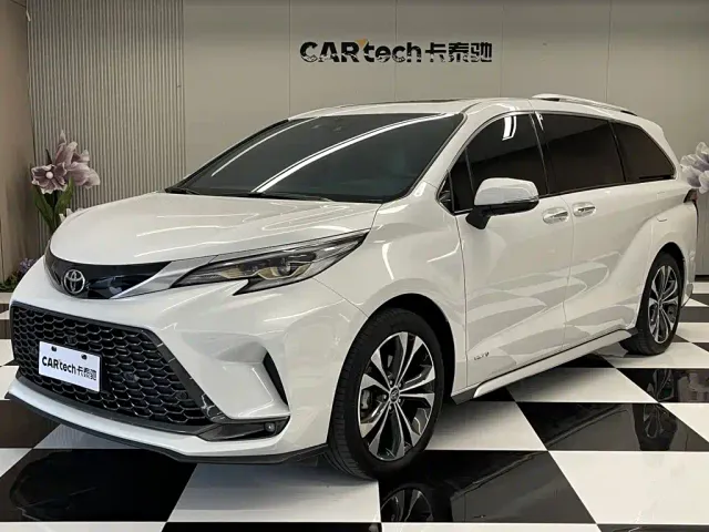 Фотография автомобиля — Toyota Granvia