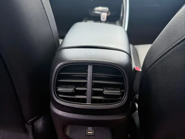 Hyundai Elantra — Фото автомобиля 15