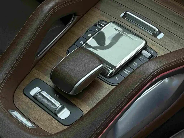 Mercedes-Benz GLE-Class — Фото автомобиля 18