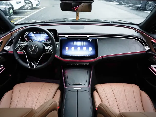 Mercedes-Benz E-Class — Фото автомобиля 15
