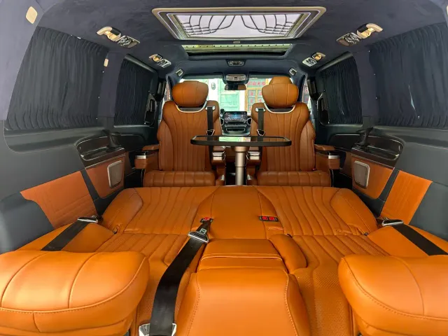 Mercedes-Benz V-Class — Фото автомобиля 20