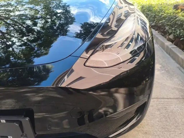 Tesla Model Y — Фото автомобиля 23
