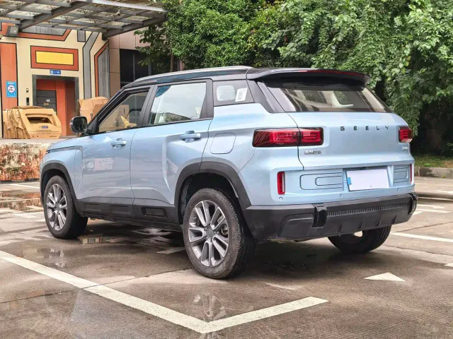 Geely ICON — Фото автомобиля 16