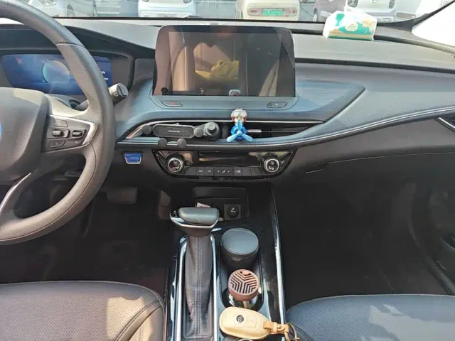 Buick Velite 6 — Фото автомобиля 12